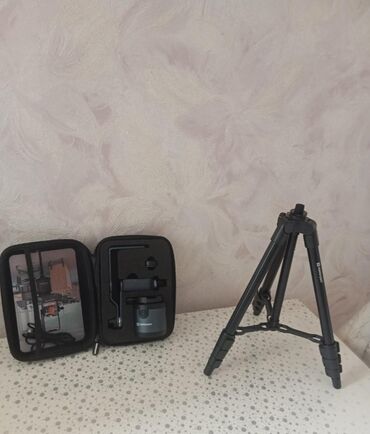 подставка под ресивер: Matterport AXIS + Matterport Tripod seti Paket tərkibi: - Matterport