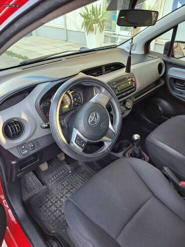Toyota: Toyota Yaris: 1 l. | 2016 έ. Χάτσμπακ — 6