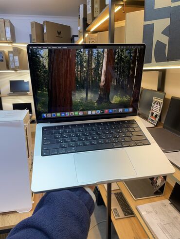 батарею ноутбука: Ультрабук, Apple, 20 ГБ ОЗУ, Apple M3 Pro, 14.3 ", Новый, Для несложных задач, память SSD