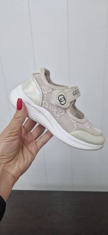 велюровые человечки: Продаю детские летние туфли GUCCI, б/у, в отличном состоянии. Съемная
