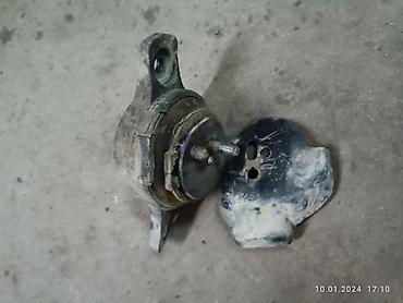 2003: Подушка мотора Subaru 2003 г., Б/у, Оригинал — 2