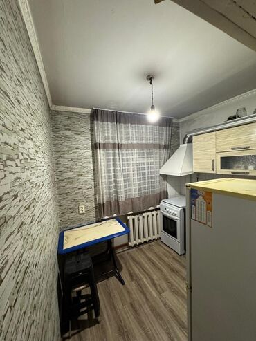 меняю с моей доплатой: 2 комнаты, 42 м², 4 этаж, Косметический ремонт