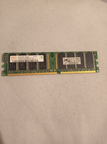 Tavalar: Hynix DDR RAM modul - Model: Hynix HYMD512646CP8J-D43 AA - Tutum: 1