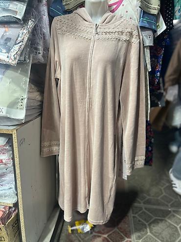 Халаты: Велюровые теплые халаты на любой размер 42 до 62 идут 💯 хлопок — 14