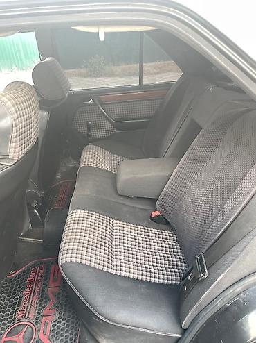 мер 220: Mercedes-Benz 220: 1993 г., 2.2 л, Автомат, Бензин, Седан — 6