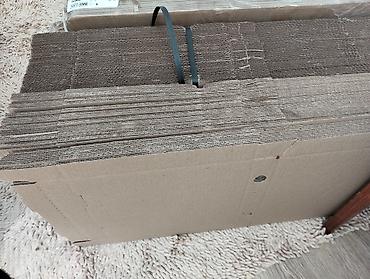 taxta qutular: 3 ölçü pizza paketleri heresinden 100 dene. 300 dene ümumi. 2 ölçü — 4