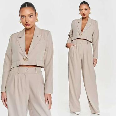 Kompleti: 💫Ženski komplet – kratki sako i široke pantalone
2500 din — 1