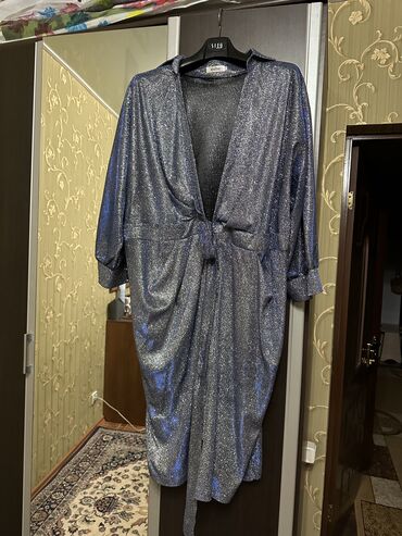 вечернее легкое платье: Вечернее платье, Короткая модель, С рукавами, 8XL (EU 56)