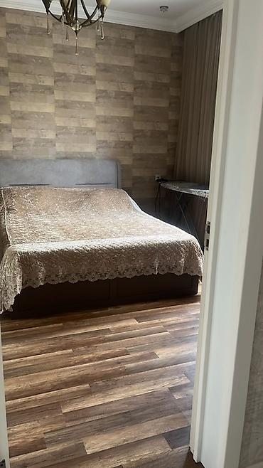 kiraye evler 4 cu mikrorayon: 4otaqlı mənzil – geniş qonaq otağı, yataq otağı və uşaq/iş otağı — 3