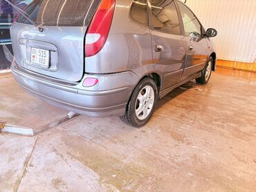 обмен машинами с доплатой: Nissan Tino: 2004 г., 1.8 л, Автомат, Бензин, Минивэн