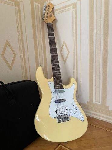 rus pulu: Elektron gitara, 6 sim, İşlənmiş, Ünvandan götürmə