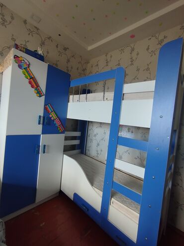 Uşaq və gənc otağı üçün dəstlər: Oğlan və qız üçün, Çarpayı, Matras ilə, Siyirməli