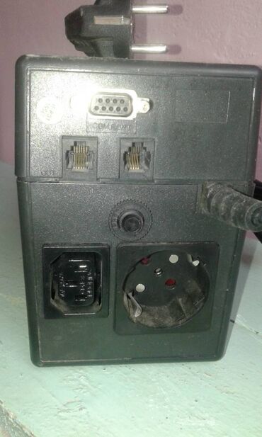 Fasiləsiz enerji təchizatı (UPS): İşlənmiş UPS, 501 - 1000 Vt, Rozetkaların sayı - 1 — 12