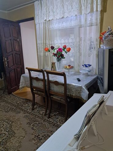 Qonaq masası, Açılmayan, Taxta, Dördbucaq masa