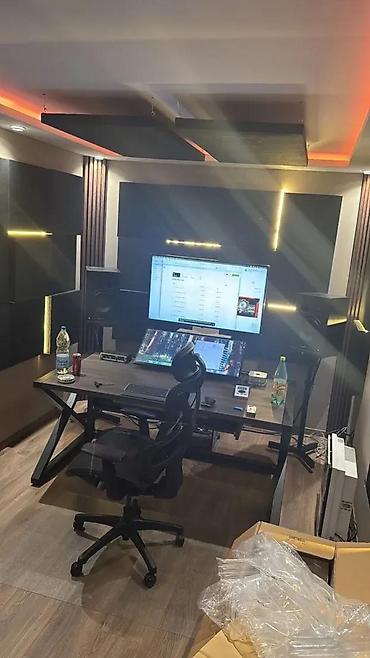 vikendica nis: IZRADA STOLOVA ZA MUZIČKI STUDIO PO MERI XR43 | Izrada po meri Dezen — 2