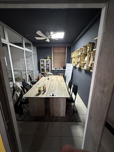 сниму дом на иссык куле: Сдаю Офис, 18 м², В торговом центре