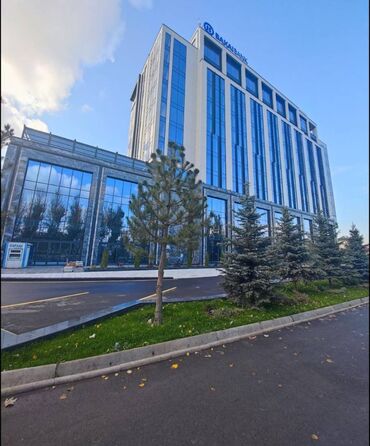 продаю помещения: Офис, 190 м²