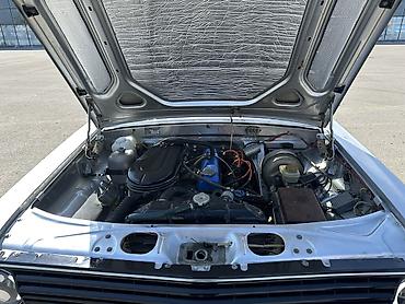 QAZ: QAZ 24 Volga: 2.5 l | 1982 il 99000 km Sedan — 10