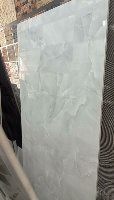 Kafel və metlax: Böyük ölçülü keramika plitə - Material: keramika/porcelain tipli