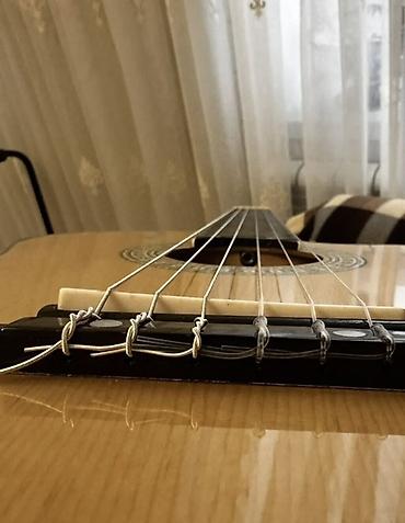 gitara usaq ucun: Freeman Gitara elektro classic- Tecili satilmalidi tezeden ferqlenmir — 2