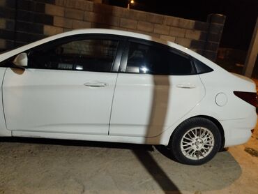 резины на авто: Hyundai Solaris: 2013 г., 1.6 л, Механика, Бензин, Седан