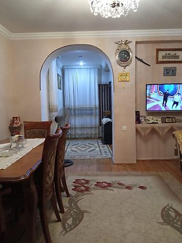 elmlerde satilan evler: 5 otaqlı, 180 kv. m, Kredit yoxdur, Orta təmir — 10