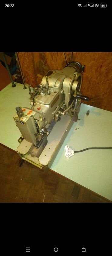 Industrijske šivaće mašine: Industrijska mašina za pravljenje rupica – PFAFF - Profesionalna — 2