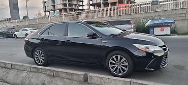 хром пленка: Toyota Camry: 2017 г., Гибрид, Седан — 6
