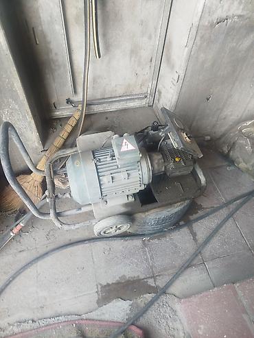 Sənaye tipli elektrikli kompressor - Tip: Mobil hava kompressoru