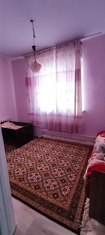 Продажа коттеджей и домов: Продаётся 3-х комнатный дом частично с ремонтом. Дом просторный — 12