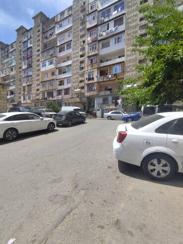 xacmazda kiraye evler ayliq: Y.Yasamal, M.Xiyabani küç. ev14 9/2-ci mərtəbəsinde mənzil kirayə