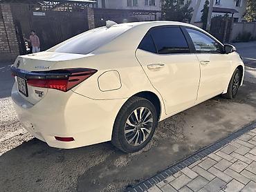 на corolla: Toyota Corolla: 2019 г., 1.8 л, Вариатор, Гибрид, Седан — 7