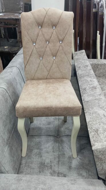 Masa və oturacaq dəstləri: Qonaq otağı üçün, Yeni, Açılmayan, Dördbucaq masa, 6 stul — 27