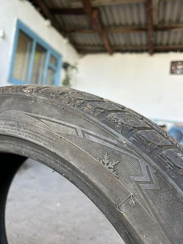 резина 14 с: Зимняя шина 235/45 R17 - Тип: зимняя (символ снежинки на боковине — 4