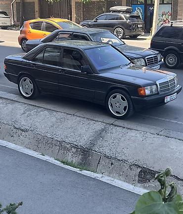 мб 190: Mercedes-Benz 190: 1986 г., 2.2 л, Автомат, Бензин, Седан — 3