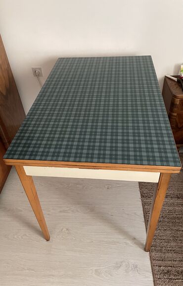 ikea namestaj: Trpezarijski sto,puno drvo.Razvlaci se u duzinu.Duzina stola at lalafo.rs ikea namestaj: Trpezarijski sto,puno drvo.Razvlaci se u duzinu.Duzina stola