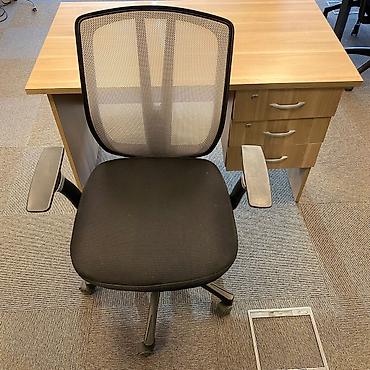 Ofis mebeli: Ölçüləri 70x120. Stol və stul birlikdə cəmi 160 AZN. Ümümi 4 ədəd var — 1