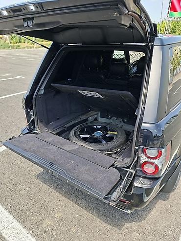 mersedes es klas: Land Rover Range Rover: 4.4 l | 2024 il 285637 km Ofrouder/SUV — 6