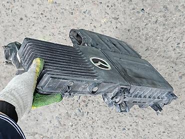 Другие автозапчасти: Корпус воздушного фильтра Mazda Demio, 2003г.в. Оригинал б/у, из — 7