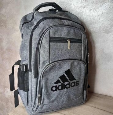 Torbe: Podeljeni unutrašnji deo + srednji i dva mala dela, skladište za piće — 13