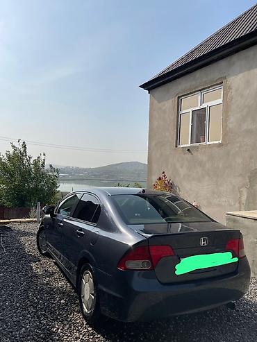 maşın ucun dinamik: Honda Civic: 1.3 l | 2008 il Sedan — 4