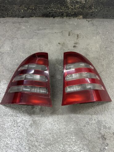 индивидуальные уроки гитары: Задние фонари (левый и правый) для автомобиля Mercedes-Benz. - Тип