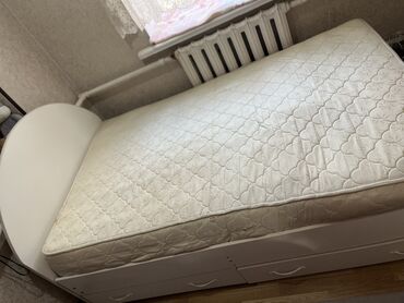 офисные кресло бу: Кровать с матрасом и выдвижными ящиками - размер полуторка - Каркас