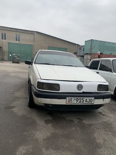 титан на пасат: Volkswagen Passat: 1989 г., 1.8 л, Механика, Бензин, Седан