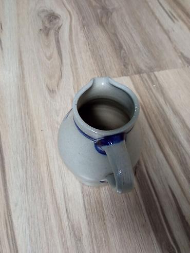 Ostalo posuđe: Keramički bokal sa ručkom i izljevom za sipanje - Materijal — 5