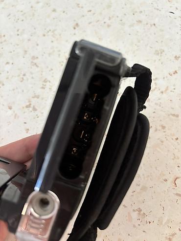 Videokameralar: Məhsul: Sony rəqəmsal videokamera (Slim seriyası) Xüsusiyyətlər: - — 8