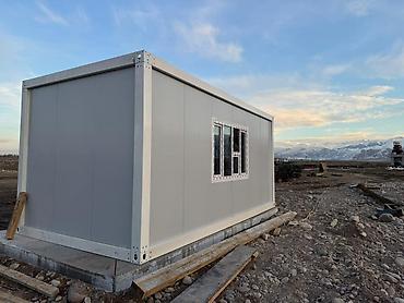 Контейнеры: Модульные контейнерные здания из сэндвич‑панелей Размеры: 6*3м, 6*4м — 1