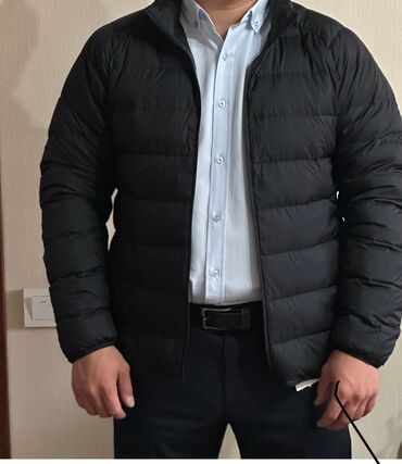 мужской кожаный куртка: Uniqlo мужские куртки отдаю ниже себестоимости, цвета черный хаки