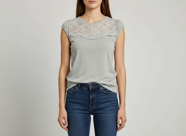 t shirty volt: Футболка жіноча, розмір S