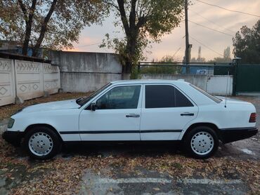 мерседес камаз: Mercedes-Benz W124: 1988 г., 0.2 - engine capacity л, Механика, Бензин, Хетчбек